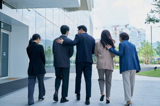 Stress-Free Gifting: The Ultimate Office Holiday Gifts Idea Guide