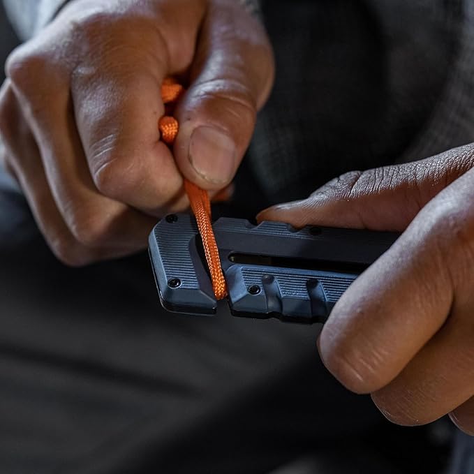 Gerber Prybrid EDC Pocket Knife Multitool 8-in-1 Box Cutter, Mustard | Retractable utility box cutter blade, built-in pry bar, compact EDC multitool, everyday carry knife