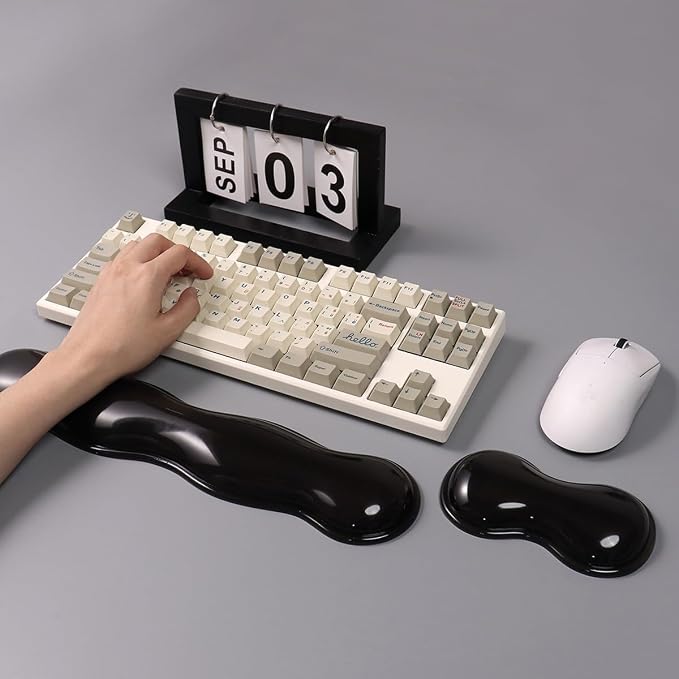 Ergonomic Silicone Gel Keyboard and Mouse Wrist Rest Set – Clear Wrist Rest for Keyboard 60%/68%/75%, Comfort & Support for Typing and Gaming(Black)