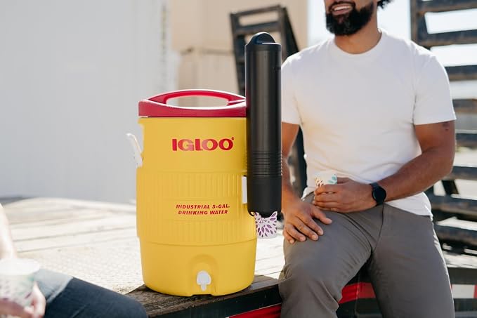 Igloo Sports Cooler | Insulated Beverage Dispenser with Spout |Portable Handwashing Station