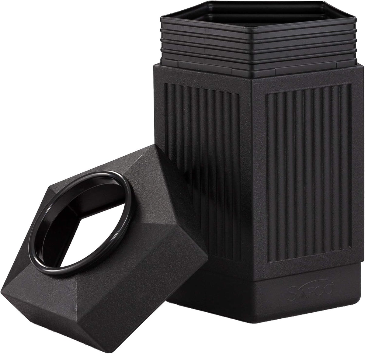 Safco Canmeleon Trash Can, 30 Gallons, Indoor and Outdoor Use, Durable & Weather-Resistant Commercial Garbage Can, Black