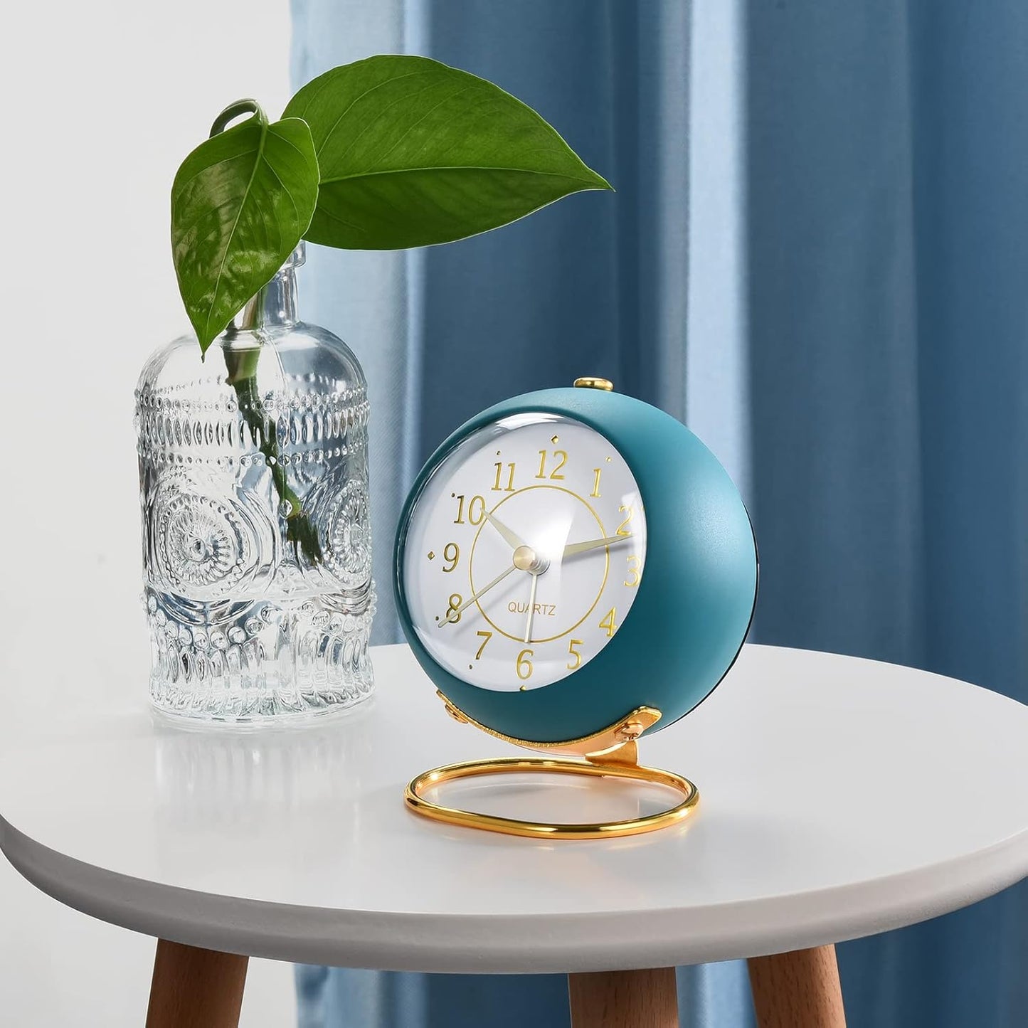 Analog Alarm Clocks,Retro Backlight Cute Simple Design Small Desk Clock with Night Light,Silent Non-Ticking,Battery Powered,for Kids,Bedroom,Travel,Kitchen,Bedside Desktop.(Green)