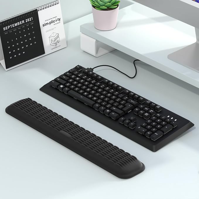 MEKASS Keyboard Wrist Rest, Soft Memory Foam Wrist Support, Keyboard Hand Rest Pad for Wrist Pain Relief, Keyboard Wrist Guard for Long Hours of Work, Gaming, Studying（Classic Black）