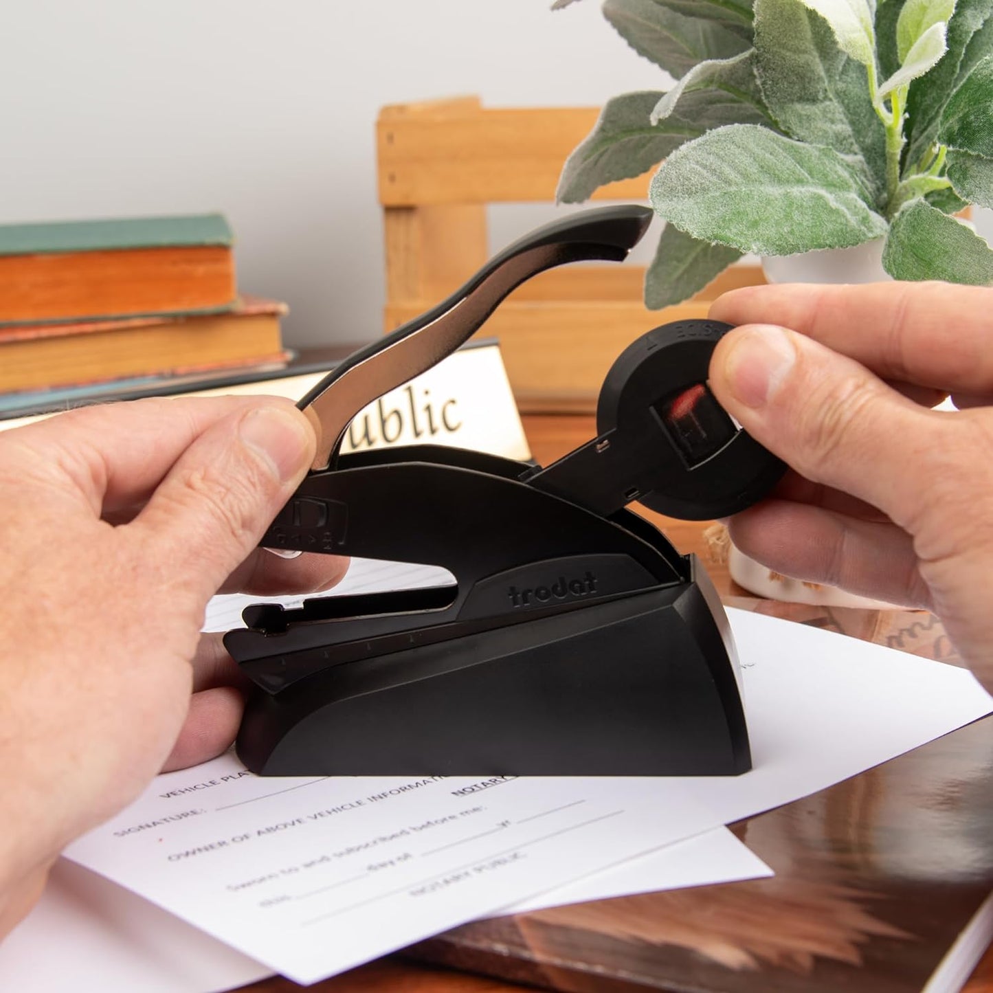 Washington Round Notary Embosser | Official State Embosser | Official Seals | Meets State Specifications (Washington, Round Embosser)