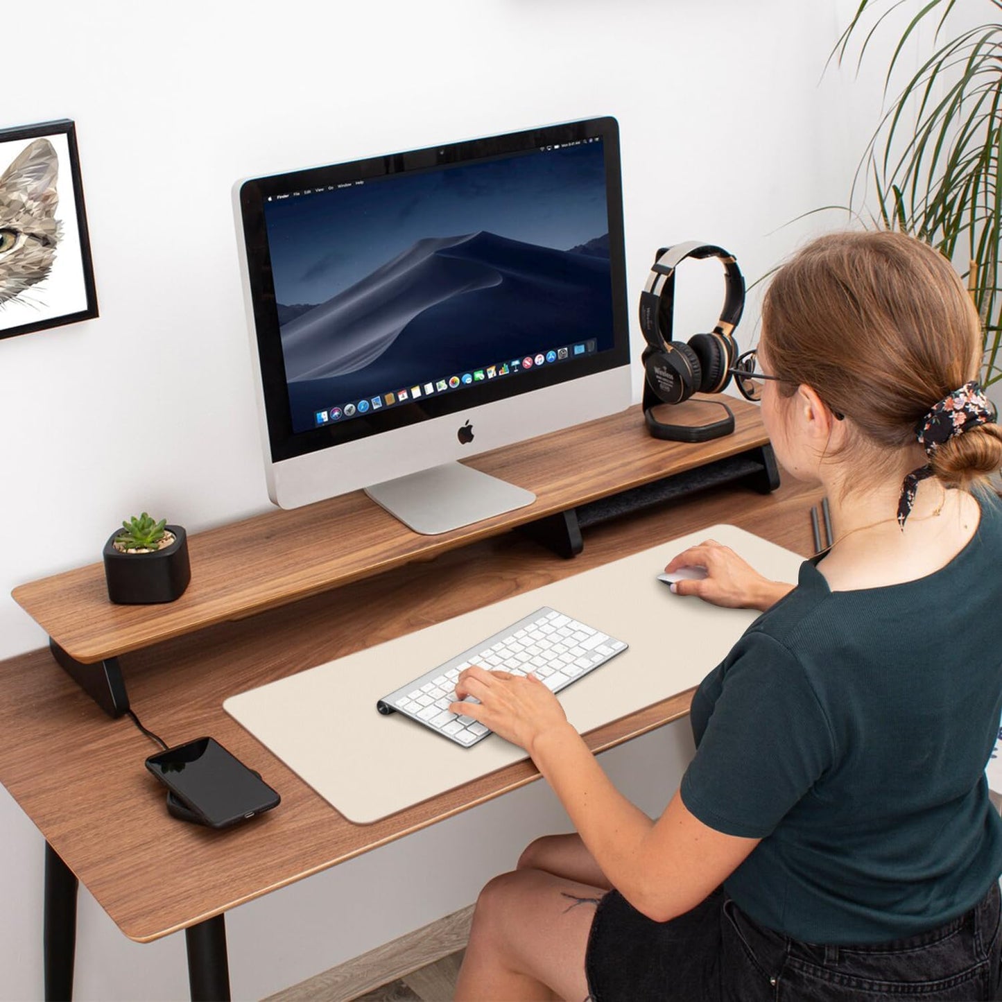 Aothia Double-Sided PU Leather Desk Pad - Non-Slip Large Mouse Pad & Desk Mat for Office, Home - Waterproof, Easy to Clean, Durable Dual-Sided Surface (31.5" x 15.7", Milk White)