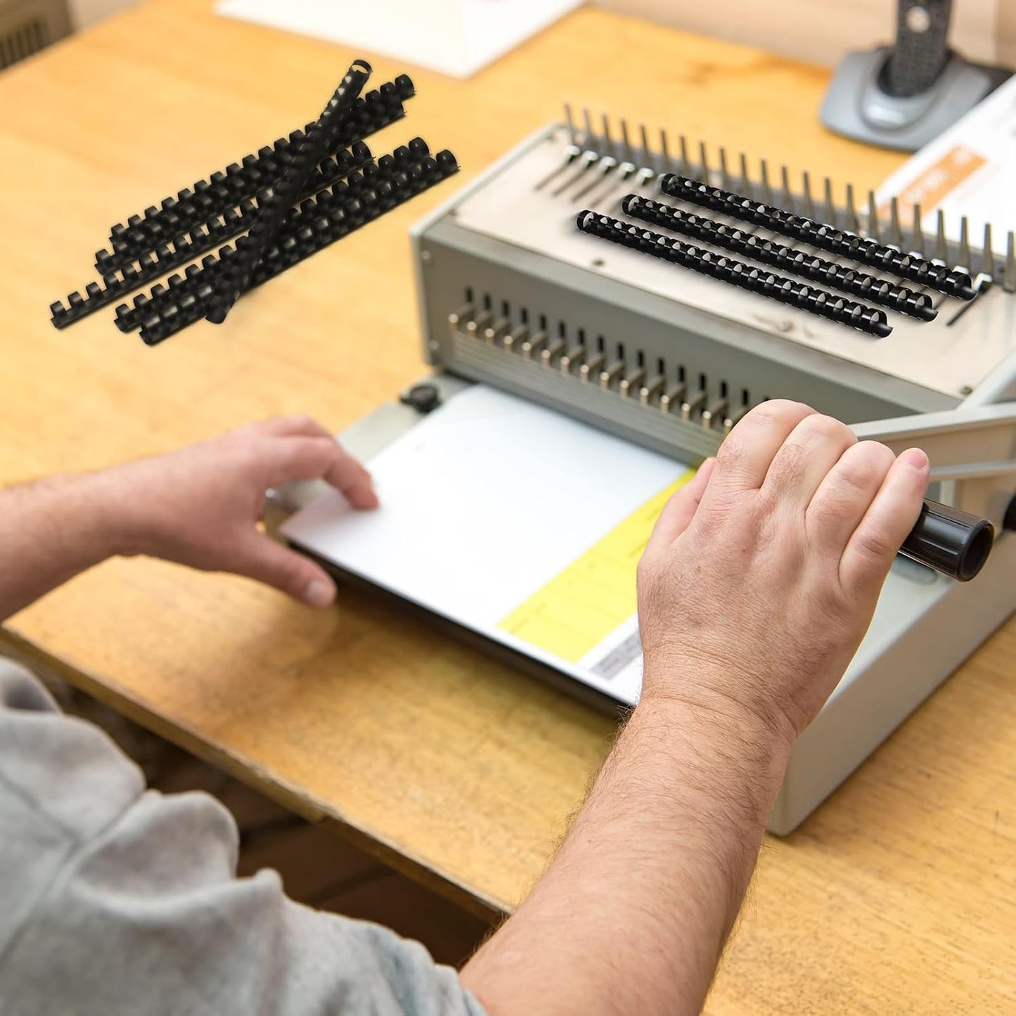 Yunsailing 150 Pack Plastic Binding Combs Plastic Binder Comb Ring 19 Ring Binding Spines Letter Size Spiral coils for Notebook Calendar(1/2 in,Black)