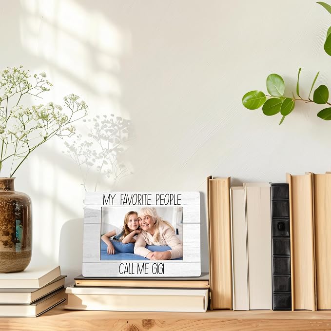 My Favorite People Call Me Gigi Picture Frame, Mother's Day Gifts for Gigi Grandma, Best Grandma Gifts Photo Frame 4X6, Grandmother Wooden Photo Picture Frames for Desk Tabletop Decor