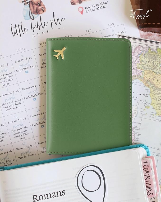 Passport Holder for Travel, RFID Blocking Waterproof PU Leather Travel Passport Cover Case Wallet