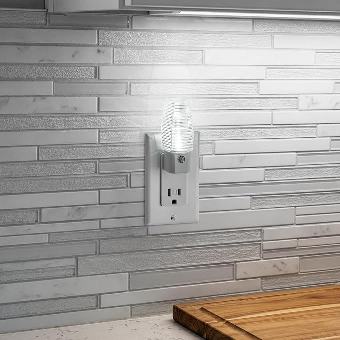 Maxxima MLN-16 LED Plug in Night Light - Features Auto Dusk to Dawn Sensor, 5000K Daylight, 5 Lumens, Ideal for Bedrooms, Bathrooms, and Hallways - 6 Pack