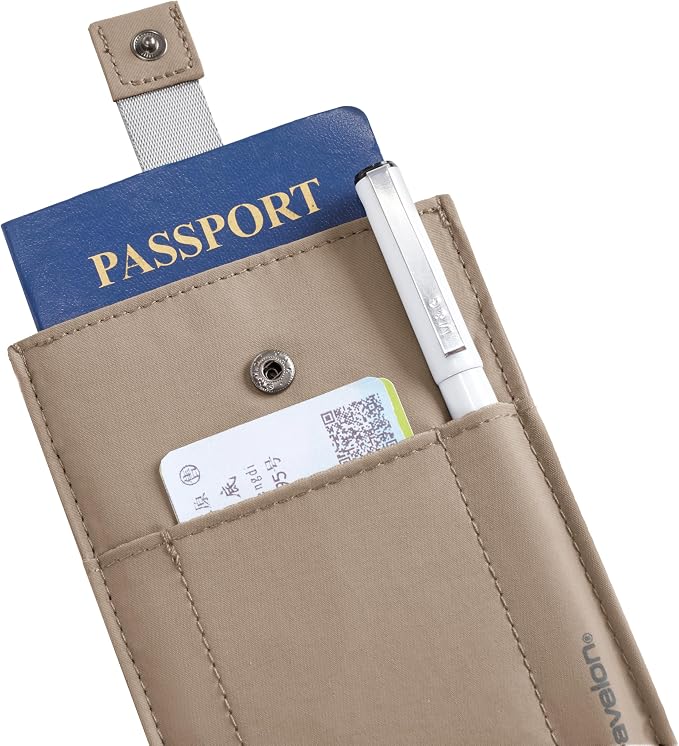Travelon RFID Blocking Pull Up Passport holder