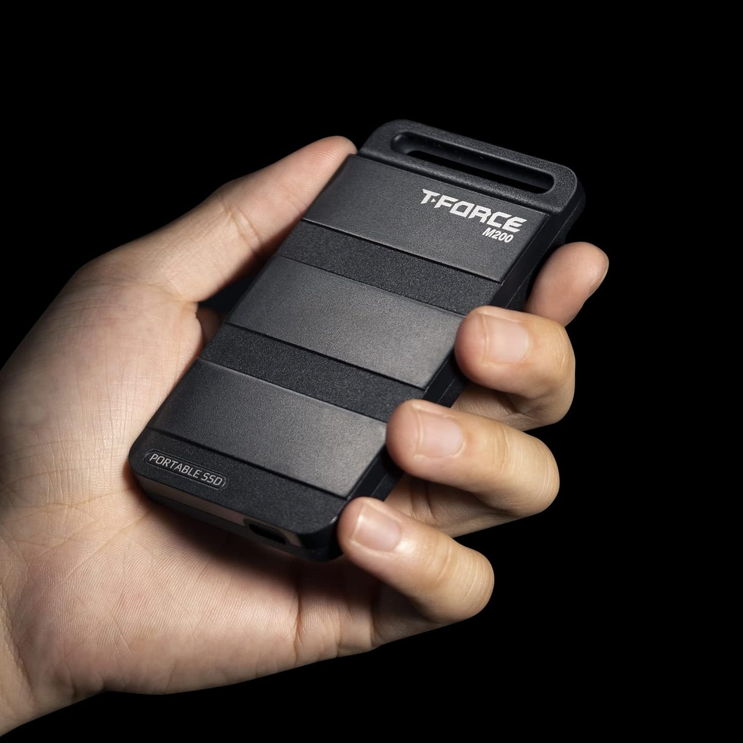 TEAMGROUP T-Force M200 Portable External SSD 2TB USB3.2 Gen2x2 Type-C Read/Write 2000MB/s Compatible with PS5 & Xbox & Chrome OS T8FED9002T0C102