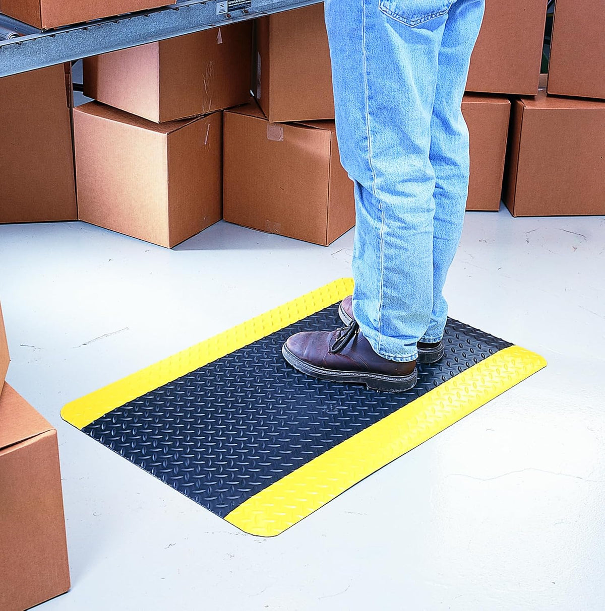 Wearwell 414.1516x2x4BYL Diamond-Plate SpongeCote UltraSoft Mat, 4' Length x 2' Width x 15/16" Thick, Black with Yellow